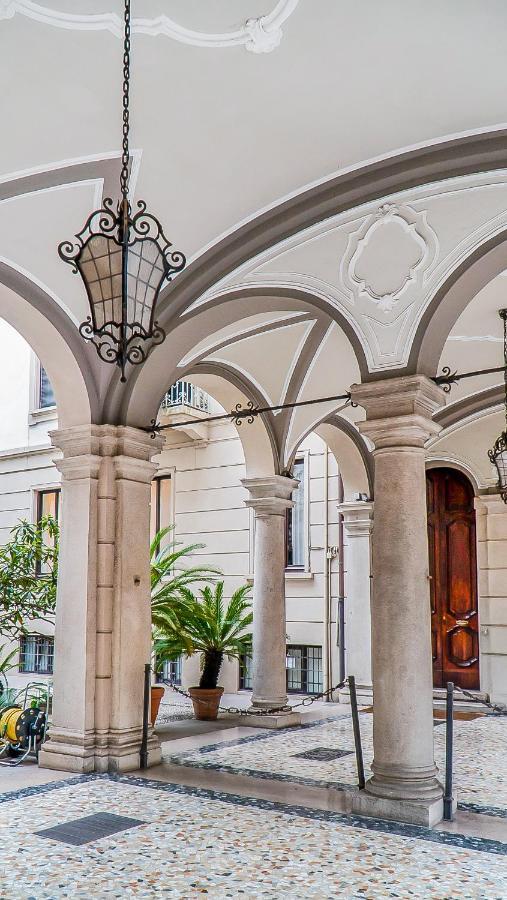 Luxury Sant'Ambrogio Apartment Milano Esterno foto