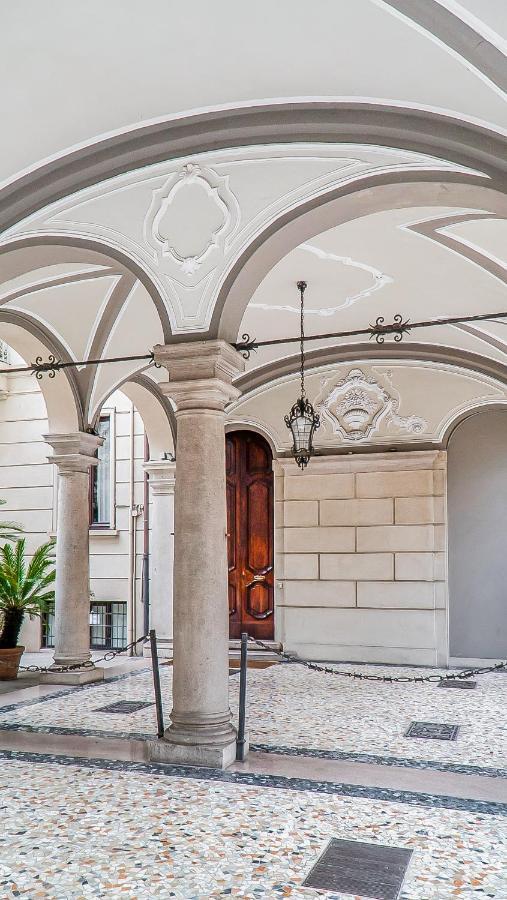 Luxury Sant'Ambrogio Apartment Milano Esterno foto